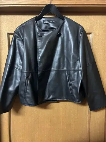 ZARA 블랙 가죽 자켓 L