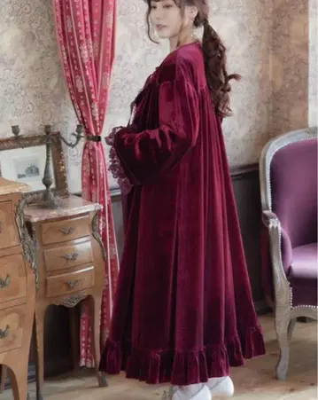 마담 녹턴의 가운