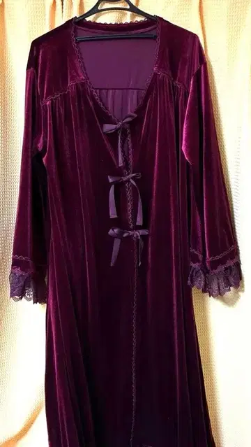 시마무라 x 쿠루미 콜라보 마담 녹턴 가운