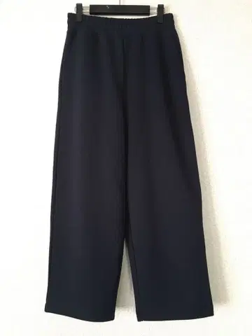 UNIQLO :C 네이비 맨투맨 와이드 팬츠 S