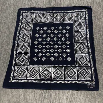 FAST COLOR RN 13962 네이비 기하학 패턴 코튼 반다나