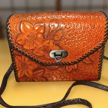 오렌지 꽃무늬 가죽 숄더백