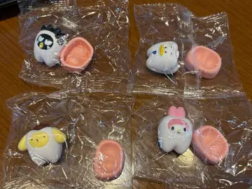 산리오 치아 캡슐 토이 4개 세트