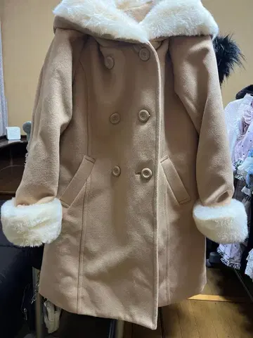 [ 미사용 새상품 ] 퍼 베이지 롱 코트