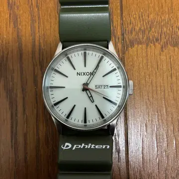 NIXON SAT127 화이트/그린 손목시계