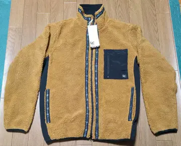 미사용 새상품 LAST CHANCE 플리스입니다.