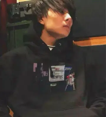 새상품급 REBERTAS 와타나베 마호트 품절임박 후드티 블랙 단종품