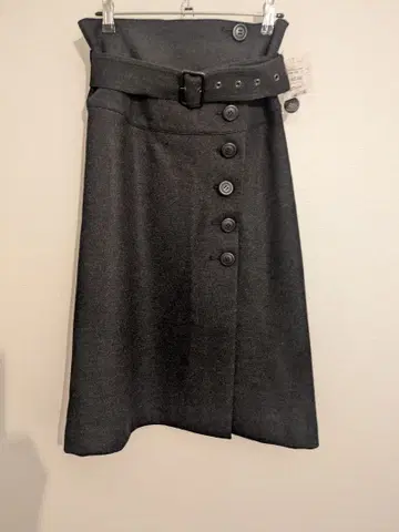 다크 그레이 플레어 스커트 S 사이즈