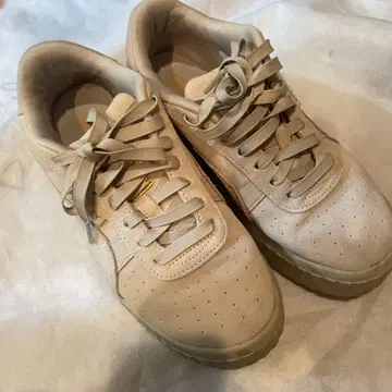 우먼 CALI 웨지 스니커즈 23 베이지