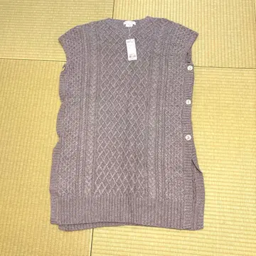 [ 새상품 미사용 ] 앙피로 지유쿠 사이드 버튼 니트 양모 캐시미어 함유