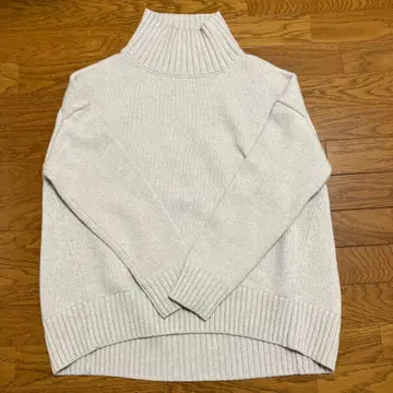 뷰티&유스 유나이티드 애로우즈 하이넥 니트