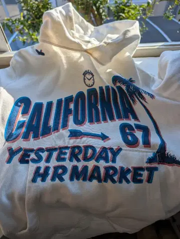 할리우드 런치마켓 요트 후드티