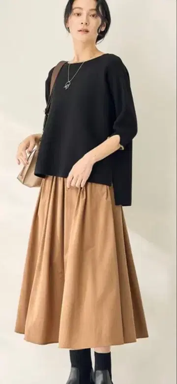 애니팜 미사용 새상품 [ 2SET ] 바이컬러 니트 x 부직 스커트 세트