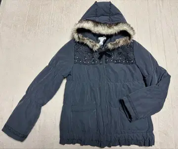 새상품급 엑시즈팜 레이스 & 리본 포함 충전솜 숏코트