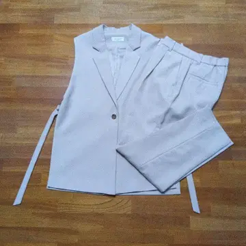 OFUON 베이지 베스트 셋업