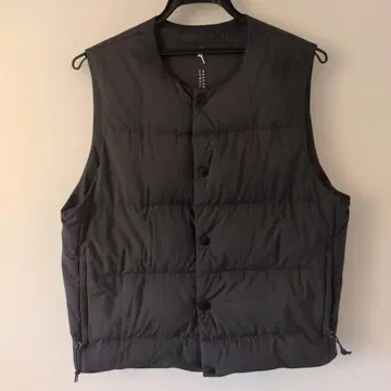 마가렛호웰 x 미즈노 다운 베스트