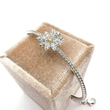 스와로브스키 팔찌 뱅글 이터널 플라워 파베 실버