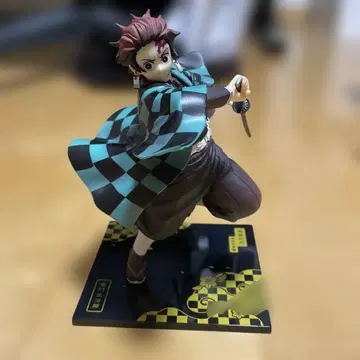 귀멸의 칼날 제일복권 B상 피규어 탄지로