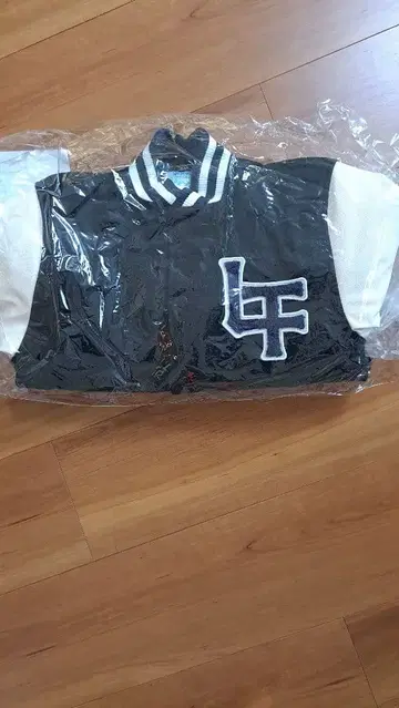 오드리 올 나이트 닛폰 in 도쿄돔 바시티 자켓 S