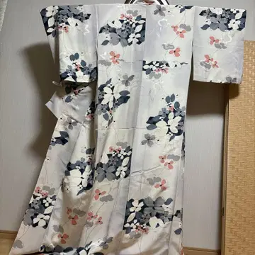 꽃무늬 기모노 화이트 그레이 접힘 패턴 산수유  순수 실크