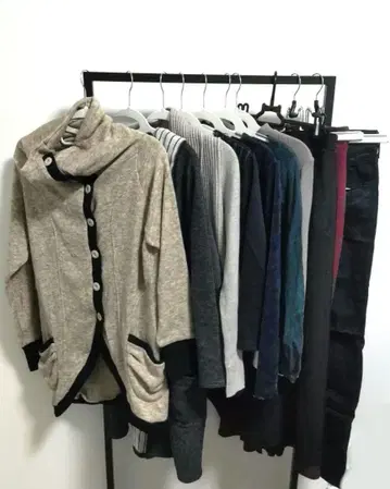 여성용 M 사이즈 상당 가을/겨울 묶음 판매 10점 배송비 포함