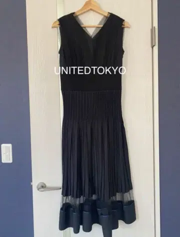 UNITED TOKYO 슬리브리스 원피스