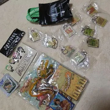 원피스 핀즈, 스트랩 각 세트