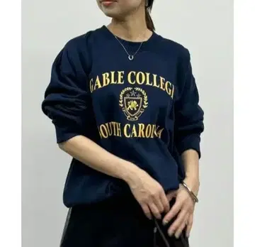 [ Loungedress ] 칼리지 로고 맨투맨 풀오버 네이비