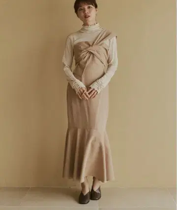 moi tytto 꼬임 원숄 디자인 원피스