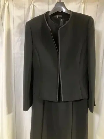 센슈카이 벨메종 블랙스 노카라 반팔 드레스 세트