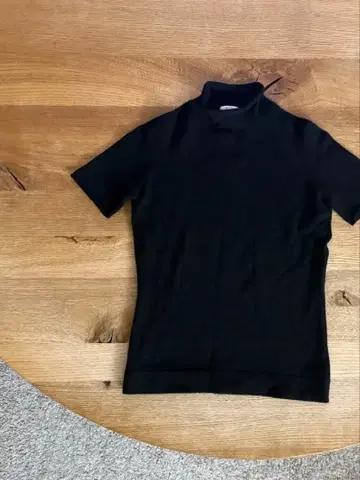 블랙 롤넥 캐시미어 니트 반팔 블랙