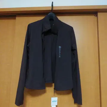 377 새상품 유니클로 울트라 스트레치 에어리즘 풀 지퍼 자켓 XL