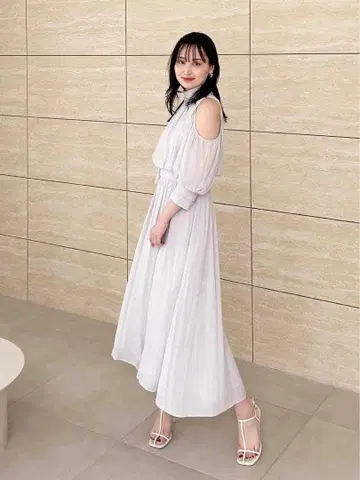 새상품 SNIDEL 스나이델 콜드 숄더 원피스