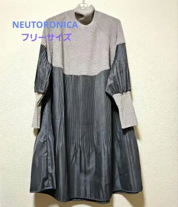 NEUTRONICA 니트 플리츠 긴팔 이소재 절개 원피스 A라인