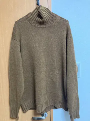 오라리 브라운 터틀넥 스웨터 사이즈 5