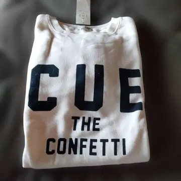 사만사 모스모스 아이보리 스웨트 새상품