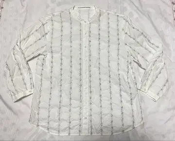 Mademoiselle NON NON 자수 화이트 긴팔 셔츠