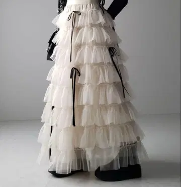 me+em select 스트랩 리본 발레코어 샤샤 스커트