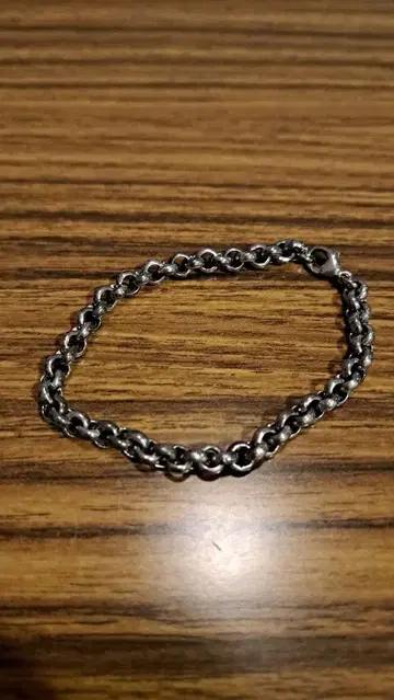 세르주 토라발 팔찌