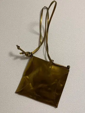 MARROW 골드 숄더백