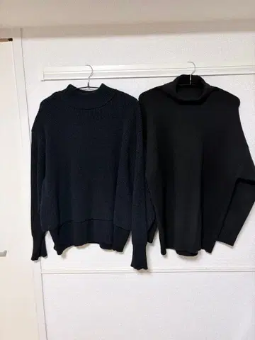 Lui's 블랙 리브 터틀넥 스웨터