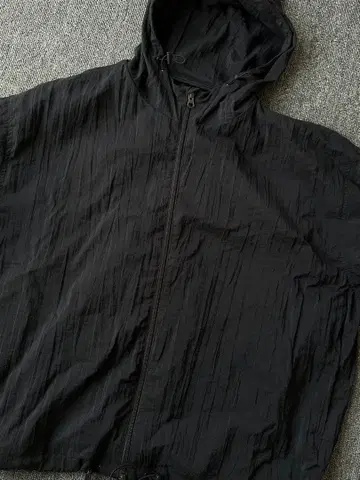 Coor 플리츠 후드 집업