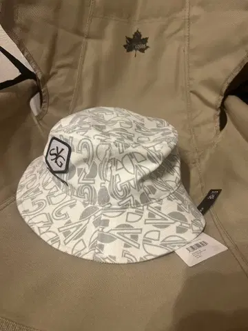 SY32 BY SWEETYEAR 버킷 햇 택 포함 새상품