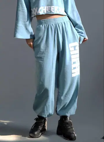 새상품급 사이드 프린트 루즈핏 스웨트 팬츠