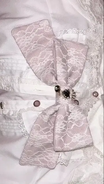 LIZLISA 밀피유 프릴 블라우스