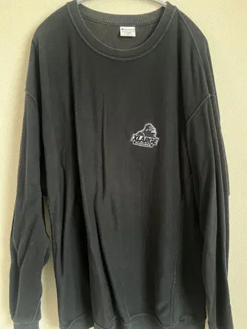 [ 즉완품 ] XLARGE x Champion 블랙스 맨투맨 티셔츠