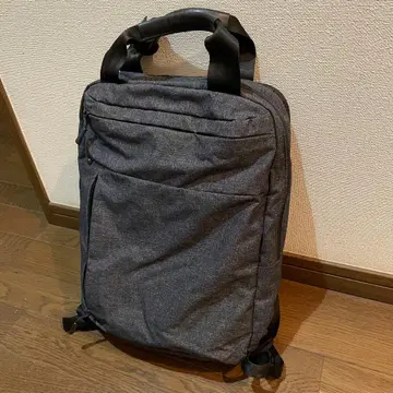 그레이 나일론 백팩