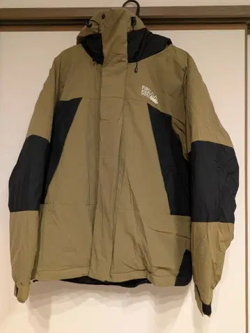 FIRST DOWN 후드 부착 다운 자켓