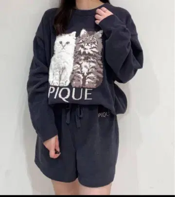 젤라또피케 트윈 캣 자카드 풀오버 & 숏팬츠
