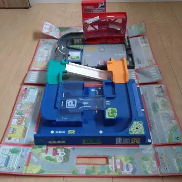 토미카 27대와 파킹 세트